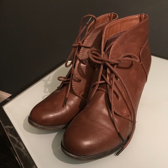 Cognac Brown booties - Picture 3 of 3